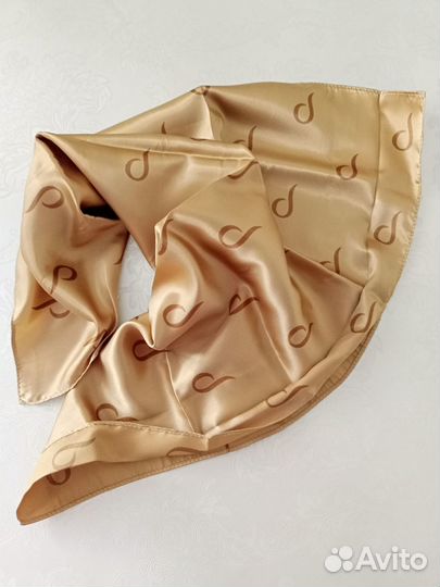 Платки женские шёлковые разные