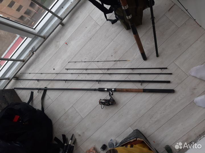 Фидерное удилище с катушкой