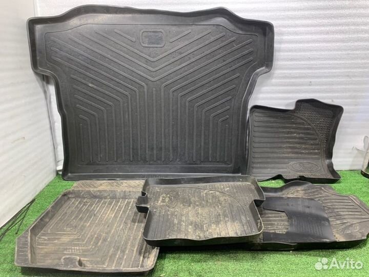 Коврик салона и богажника Ford Focus седан 1.8