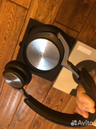 Беспроводные наушники Bang & Olufsen H8