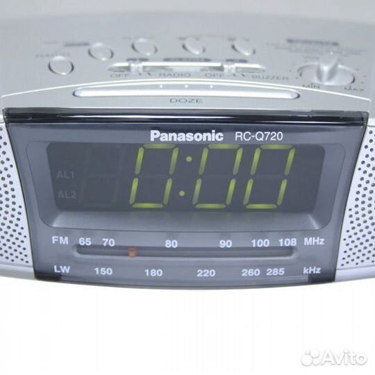 Радио часы будильник Panasonic RC -Q 720