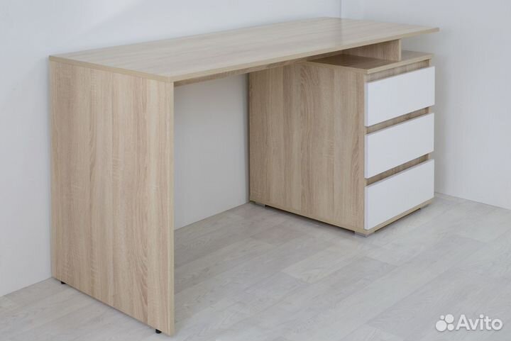 Стол письменный отличное качество