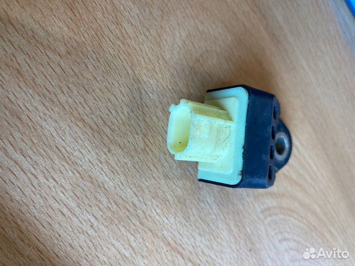 Датчик air bag Toyota Venza