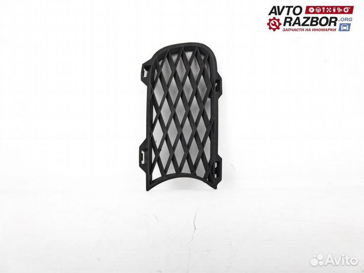 Решетка в бампер левая VW Touareg 2002-2010