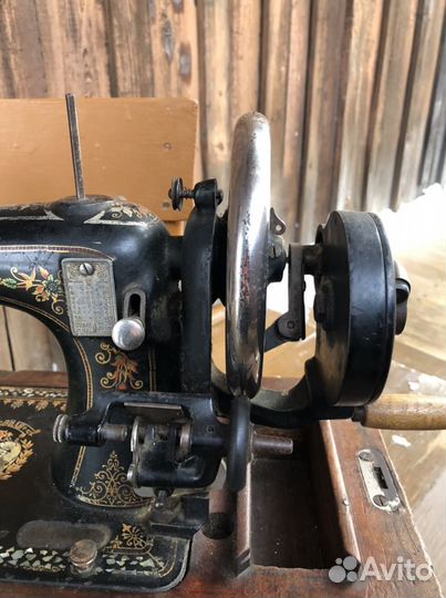 Швейная машина Naumann. Юбилейная