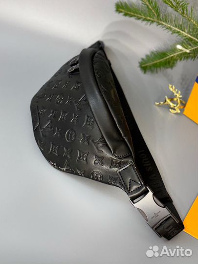 Поясная сумка Discovery Bumbag PM Louis Vuitton