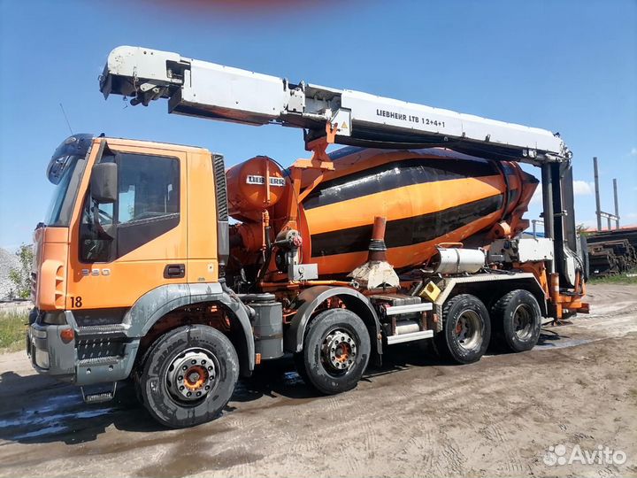 Автобетоносмеситель IVECO Trakker, 2009