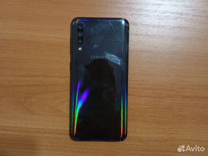 Samsung Galaxy A50, 4/64 ГБ