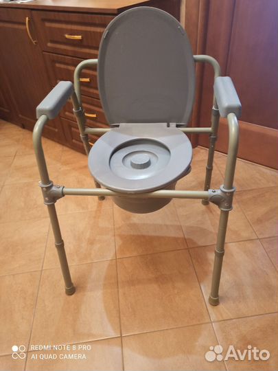 Стул санитарный,матрас,ходунки, подарки