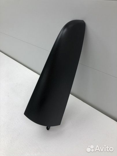 Накладка стойки задний правый LADA Largus