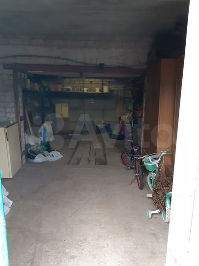 Гараж, > 30 м²