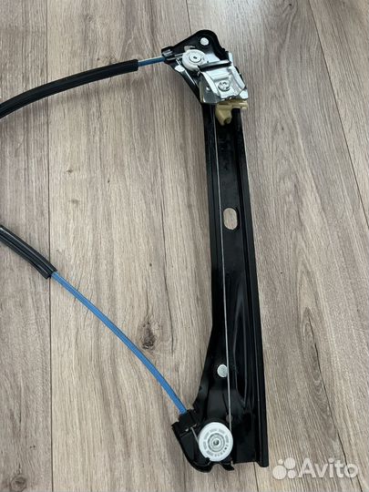Стеклоподъемник передней левой двери VW Jetta 6