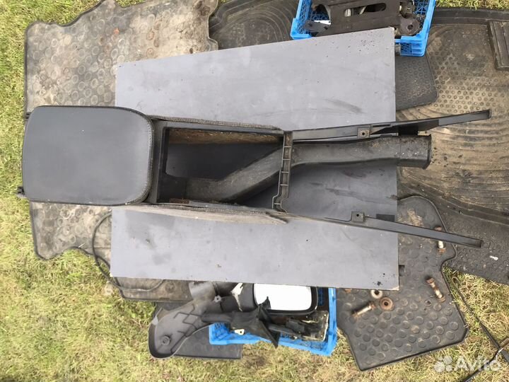 Подлокотник saab 9 5