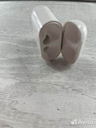 Беспроводные наушники apple airpods