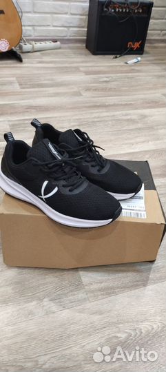 Кроссовки мужские 42 размер