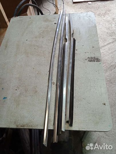 Молдинг стекла двери BMW 5 E34 бмв 5 Е34