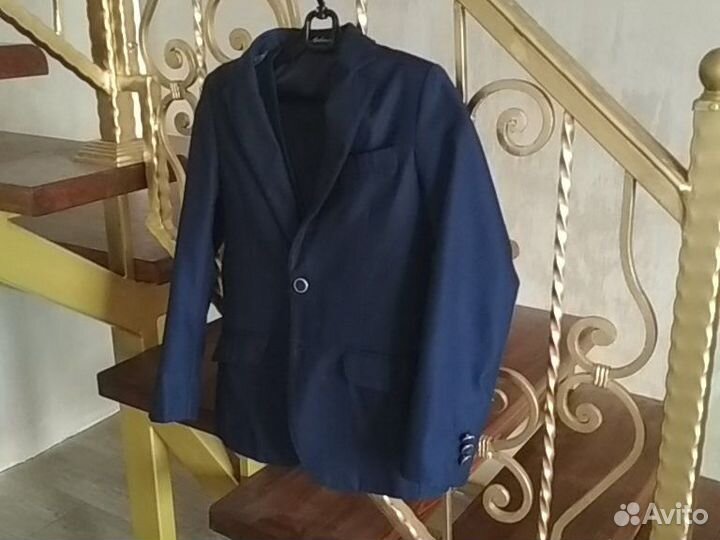 Костюм школьный, тёмно-синий на рост134-140