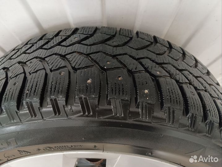 Bridgestone Blizzak Spike-01 205/55 R16