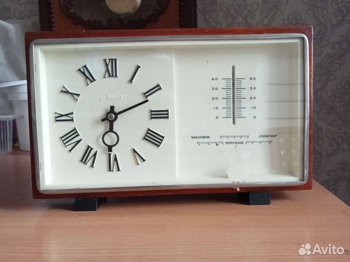 Часы настольные СССР термометр, барометр