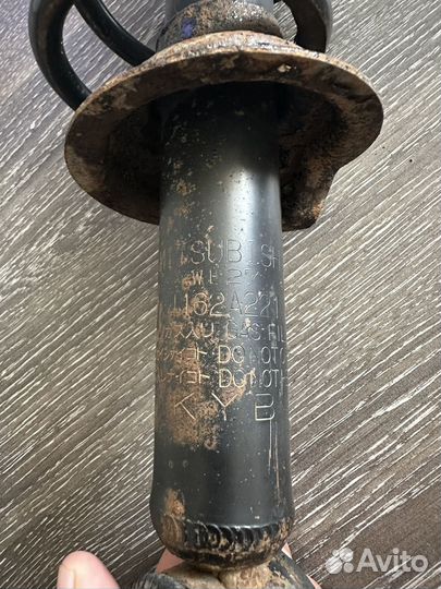 Амортизатор KYB на Lancer 10