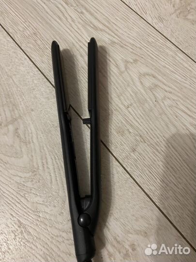 Выпрямитель для волос новый