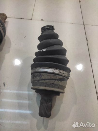 Полуось (привод) (передний, левый)