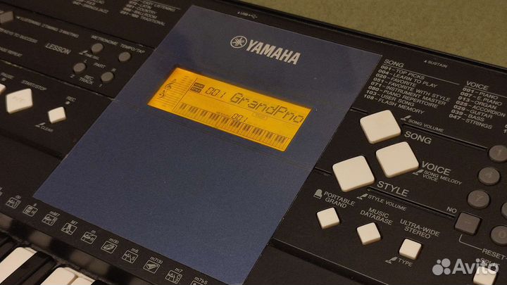 Аренда. Синтезатор Yamaha E333