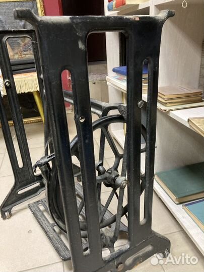 Станина от швейной машины пмз