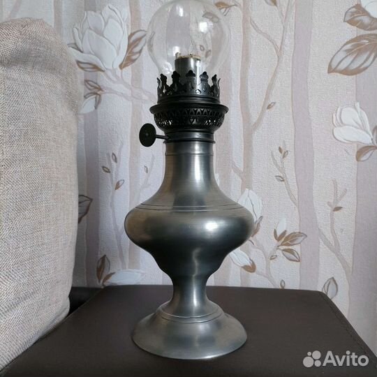 Старинная оловянная керосиновая лампа Франция