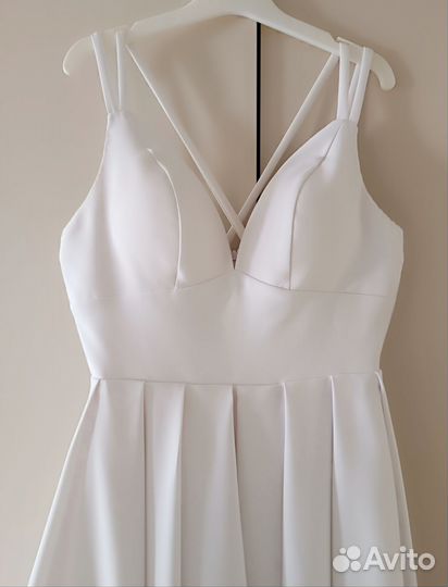 Свадебное платье с пышной юбкой