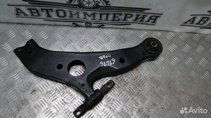 Рычаг передний Toyota Sienna 2 2005 3.3