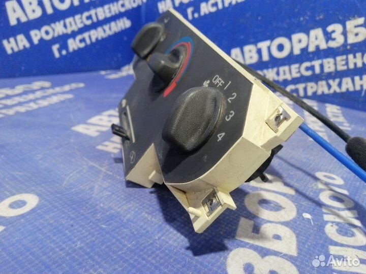 Блок управления печкой Honda Capa минивен 1999