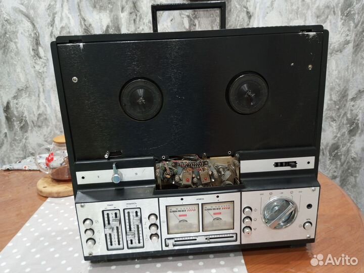 Катушечный магнитофон Астра 110