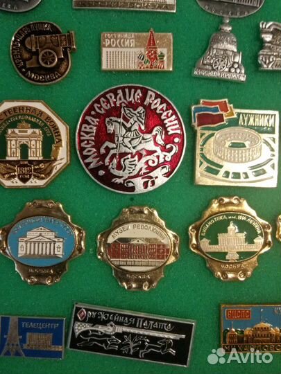 Значки Москва,Питер