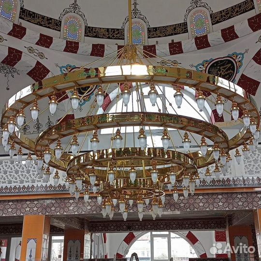 Люстра большого размера