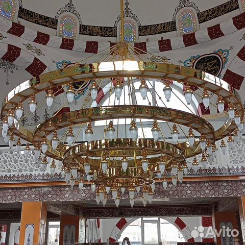 Люстра большого размера
