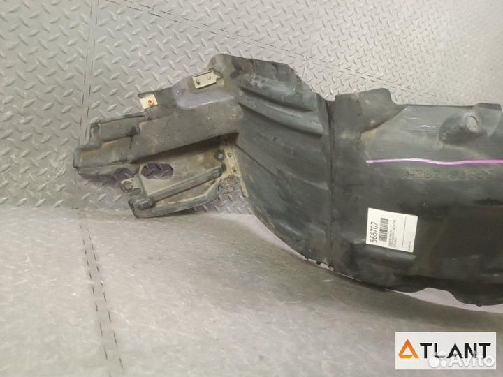 Подкрылок передний левый toyota voxy