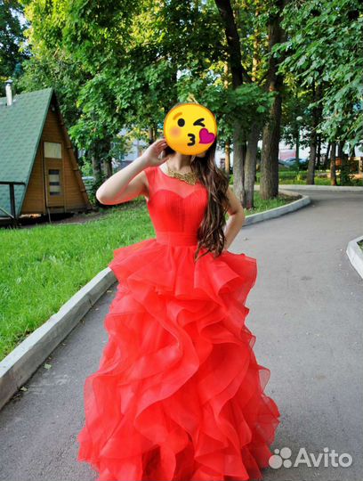 Вечернее пышное платье на выпускной, свадьбу