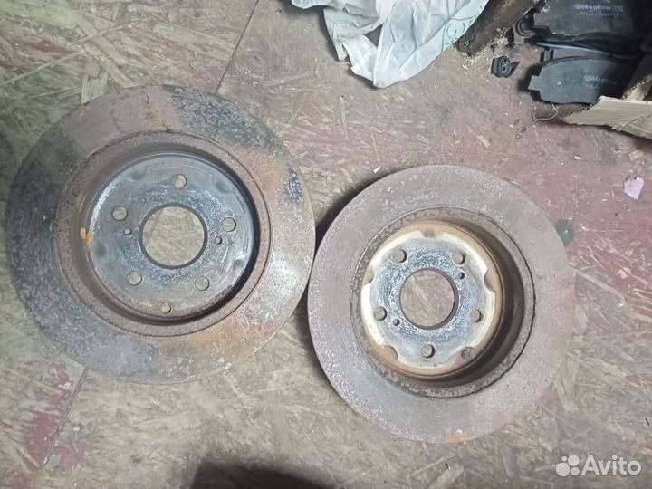 Диски тормозные задние Тойота Раф4 4