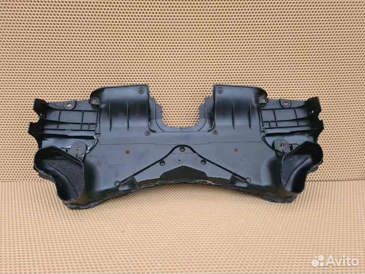 Воздухозаборник передний Infiniti Fx35 Fx37 Qx70