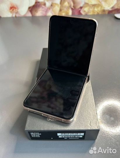 Samsung Galaxy Z Flip4, 8/512 ГБ