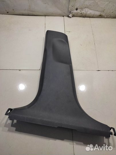 Обшивка центральной стойки(левая нижняя)