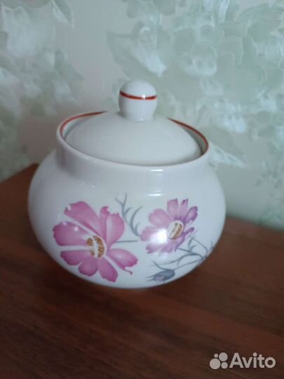 Заварочный чайник сахарница и молочник