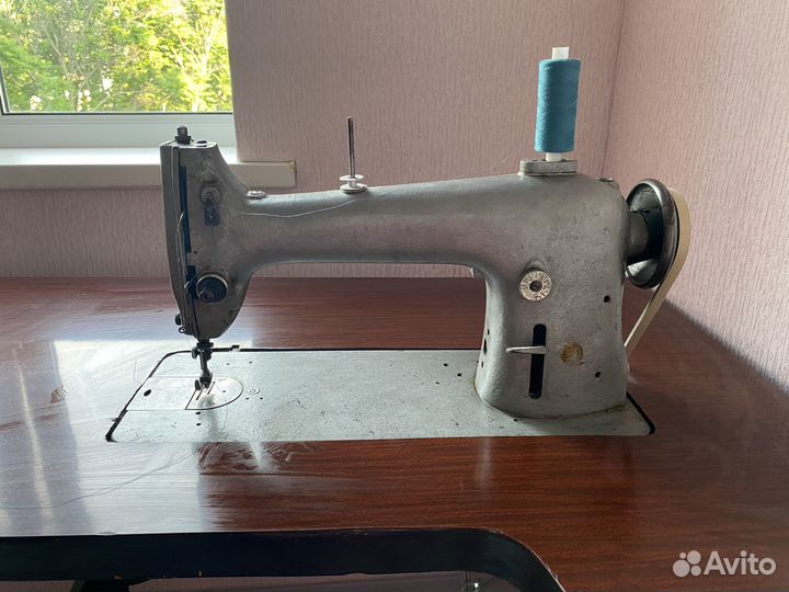 Продам промышленную швейную машину кл. 22