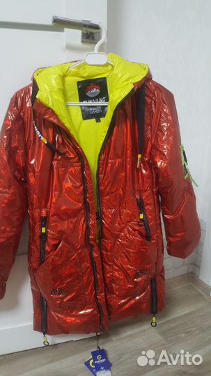 Куртка для девочки новая
