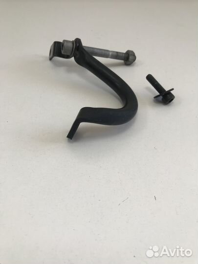 BMW R1100R 259R кронштейн тахометра правый