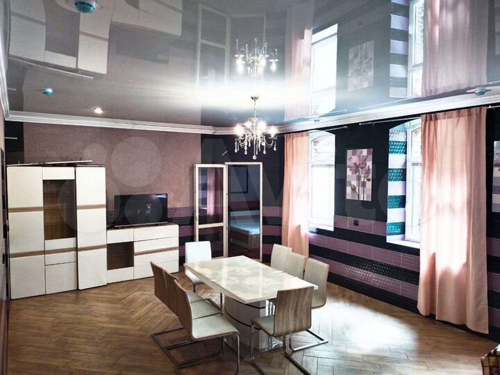 3-к. квартира, 100 м², 1/3 эт.