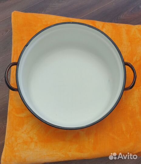Кастрюля эмалированная На 4 литра СССР