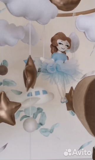 Детский мобиль в кроватку