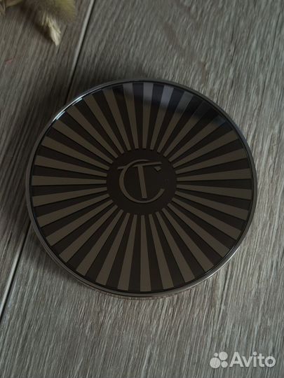 Charlotte Tilbury beautiful skin glow bronzer